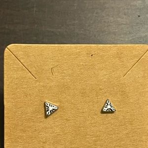 4/$12 Silver pyramid stud earrings